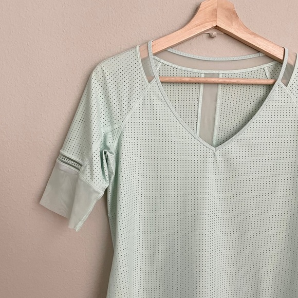 LULULEMON sea mist var-city 1/2 sleeve tech top - Picture 4 of 8